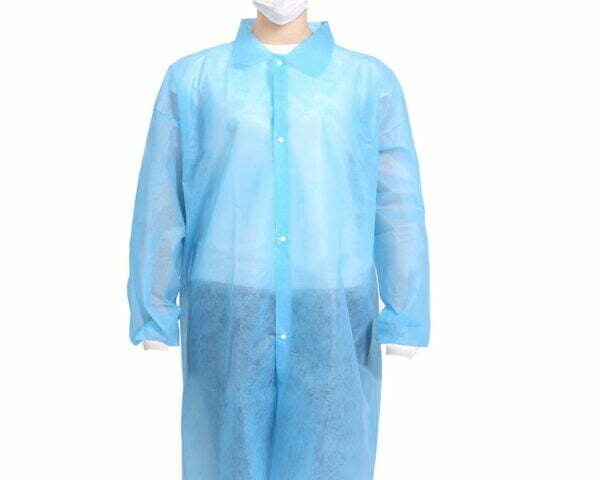 PP+PE- BLUE blouse de laboratoire jetable avec fermeture à bouton pression col tricoté